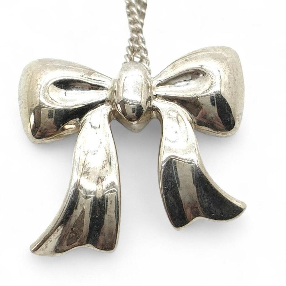 Tiffany & Co. Kawaii Sterling Silver Bow Pendant Necklace Coquette Quiet Luxury